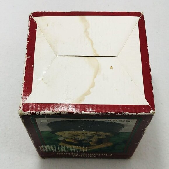 Wind Up Christmas Music Box Song Musical Family Fireplace Gift Mom Dad Kid Cat - Picture 13 of 13